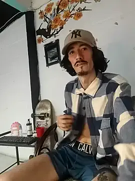 Freechat sk8-boy on StripChat