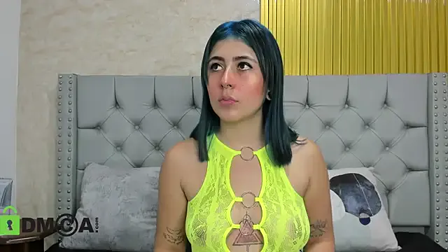 Skarlet_04 on StripChat