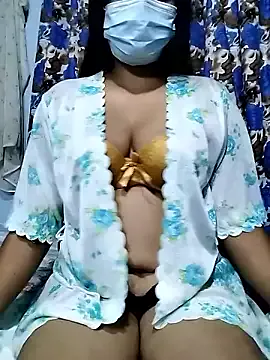 SLZAARA on StripChat