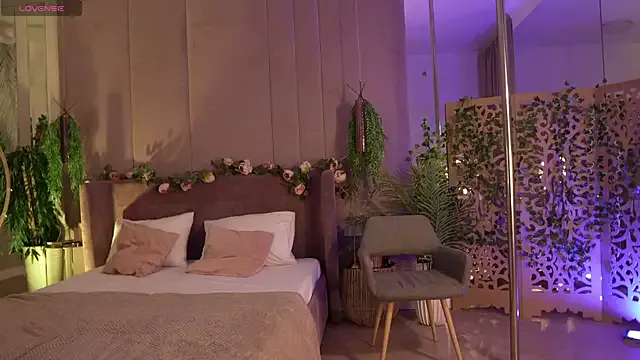 Smiley_Mia on StripChat