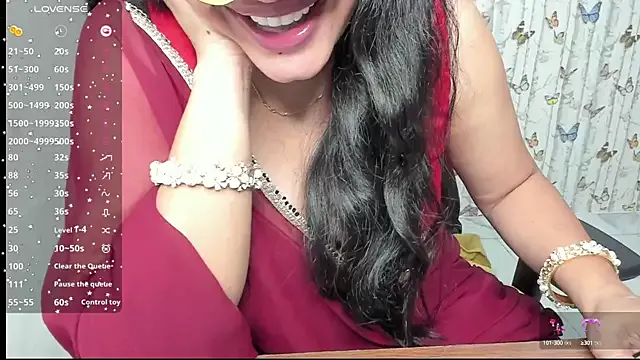 Smiley_Riya on StripChat