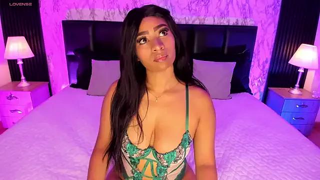 SpicyAmelia — OIL ON MY BOOBS