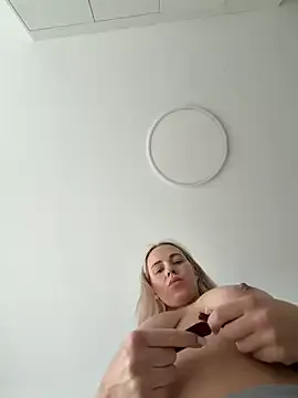 streetdoll on StripChat