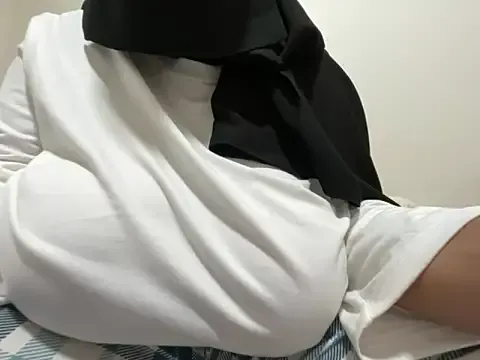 Submissive_Arab on StripChat