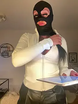 Freechat swedishbaddie on StripChat