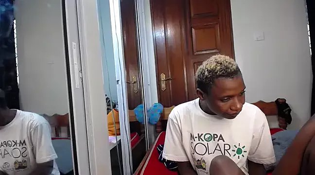 sweetchocolate9 on StripChat