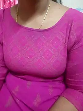 StripChat TAMIL-URVASHI is Freechat TAMIL-URVASHI — boobs oill show