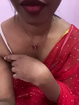 tamil_Aarathi on StripChat