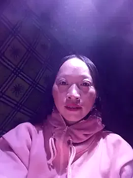 Freechat tcm-cute on StripChat