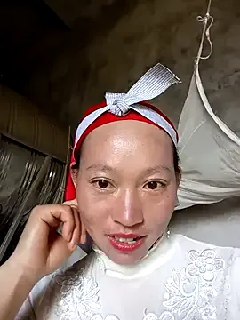 Freechat tcm-cute on StripChat