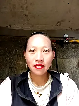 Freechat tcm-cute on StripChat