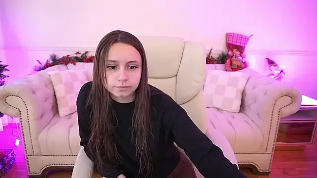 TinyNatalie on StripChat