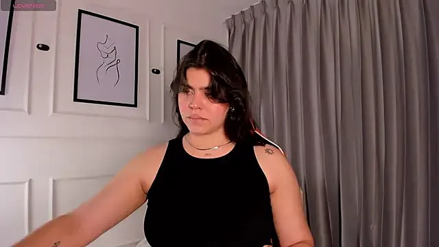 veronica185 on StripChat