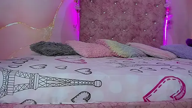 violet_taylor_ on StripChat