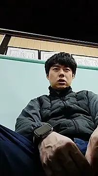 whitebriefboy on StripChat