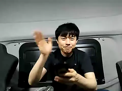 whitebriefboy on StripChat