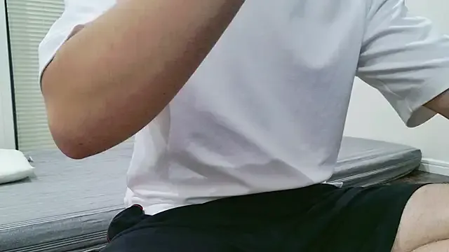 YARASERO-kun on StripChat