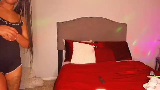 yiauana on StripChat