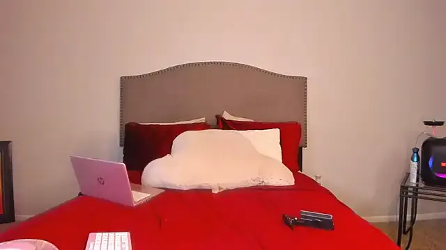 yiauana on StripChat