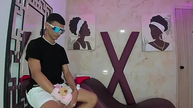 YOUNG_GUYS1 on StripChat