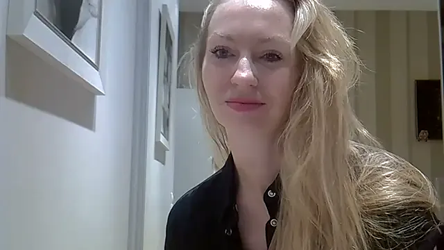 ZarinaSwift on StripChat