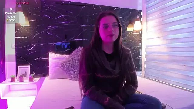 Private ZOE_LE on StripChat