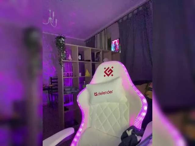 Explore our live girls sluts from our Custom and Multi clubs and checkout exclusive access to highly interactive content, such as shape, hair, titties, pussy type and many more.