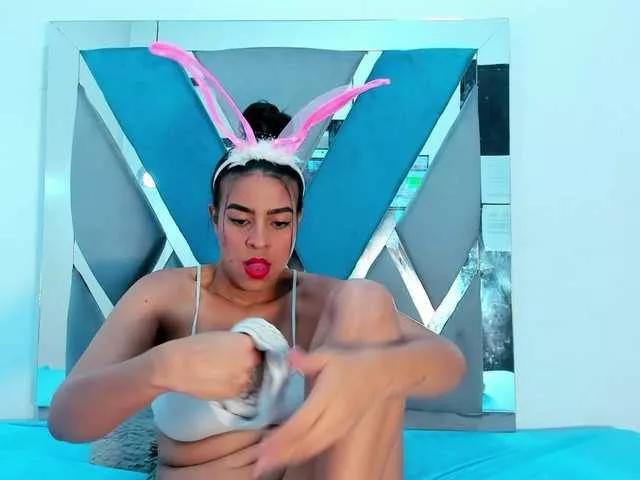 Abby-Jackssonn from BongaCams
