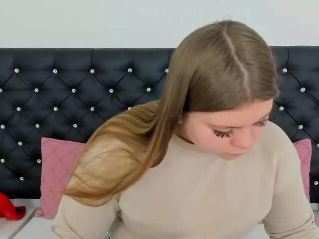 Explore our live girls sluts from our Custom and Multi clubs and checkout exclusive access to highly interactive content, such as shape, hair, titties, pussy type and many more.