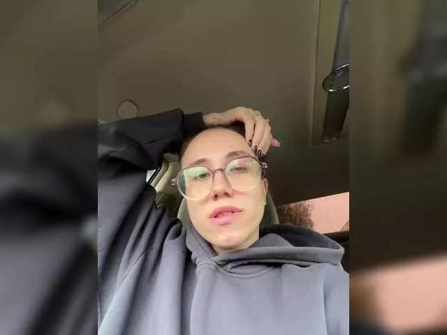 Explore our live girls sluts from our Custom and Multi clubs and checkout exclusive access to highly interactive content, such as shape, hair, titties, pussy type and many more.