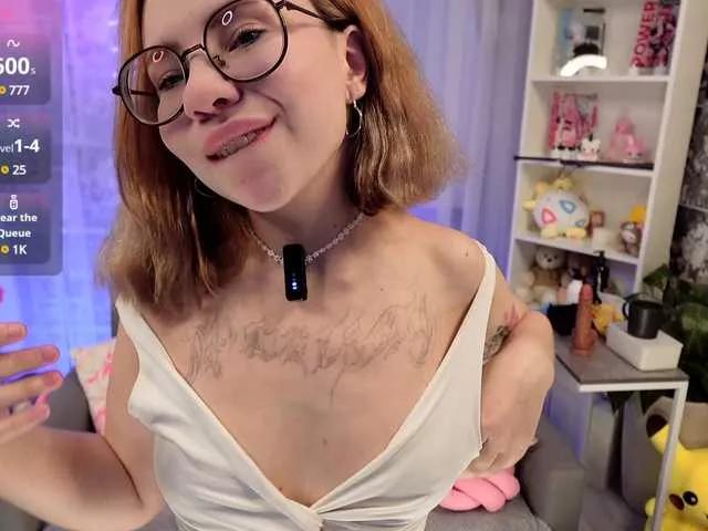 AidaPhoenix from BongaCams is Freechat