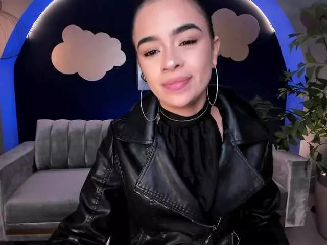 AlanaCraft from BongaCams