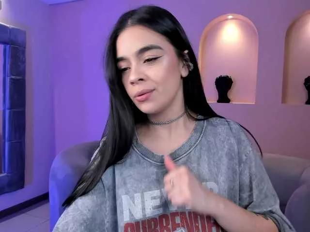 AlanaCraft from BongaCams