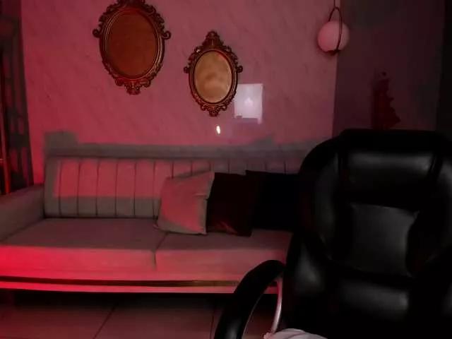 AlanaCraft from BongaCams