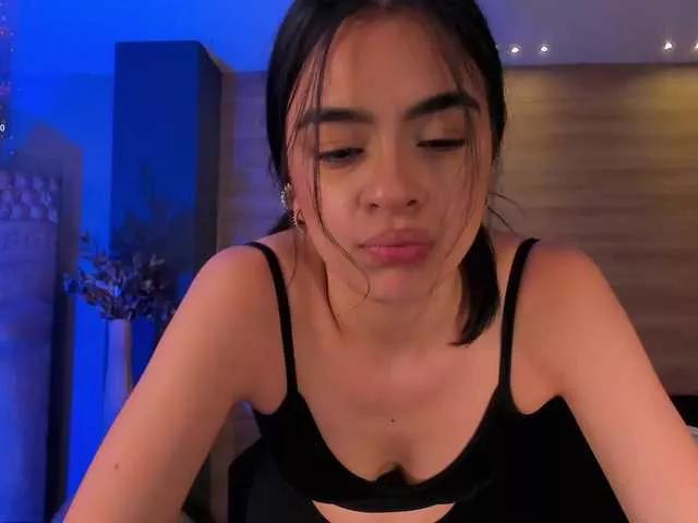 AlanaCraft from BongaCams