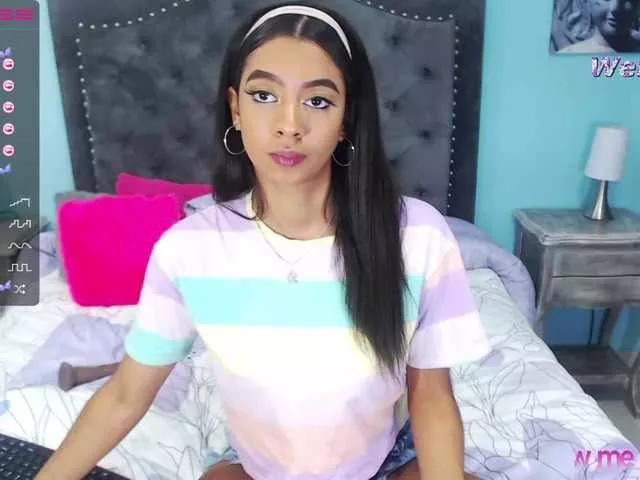 Explore our live girls sluts from our Custom and Multi clubs and checkout exclusive access to highly interactive content, such as shape, hair, titties, pussy type and many more.