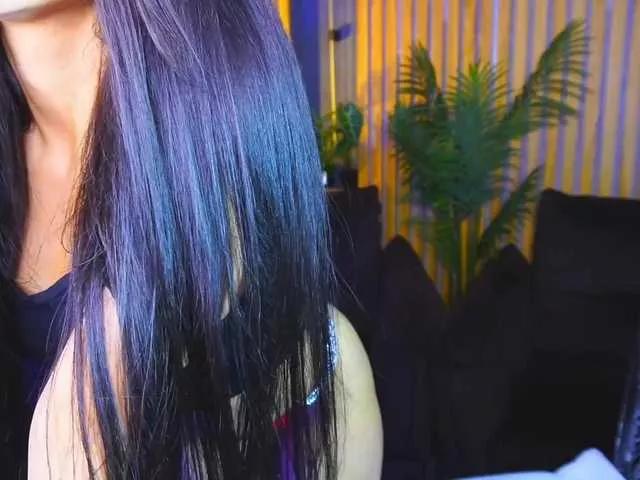 Explore our live girls sluts from our Custom and Multi clubs and checkout exclusive access to highly interactive content, such as shape, hair, titties, pussy type and many more.