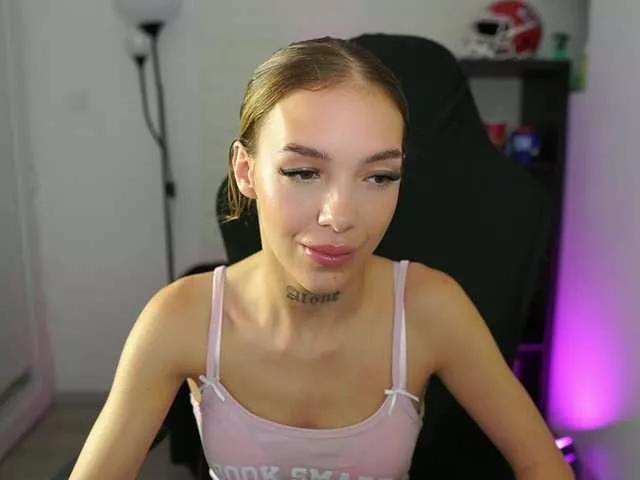 Explore our live girls sluts from our Custom and Multi clubs and checkout exclusive access to highly interactive content, such as shape, hair, titties, pussy type and many more.