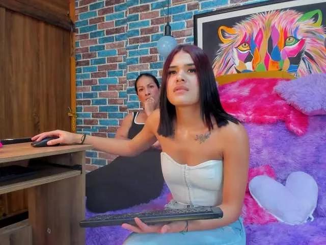 Explore our live girls sluts from our Custom and Multi clubs and checkout exclusive access to highly interactive content, such as shape, hair, titties, pussy type and many more.