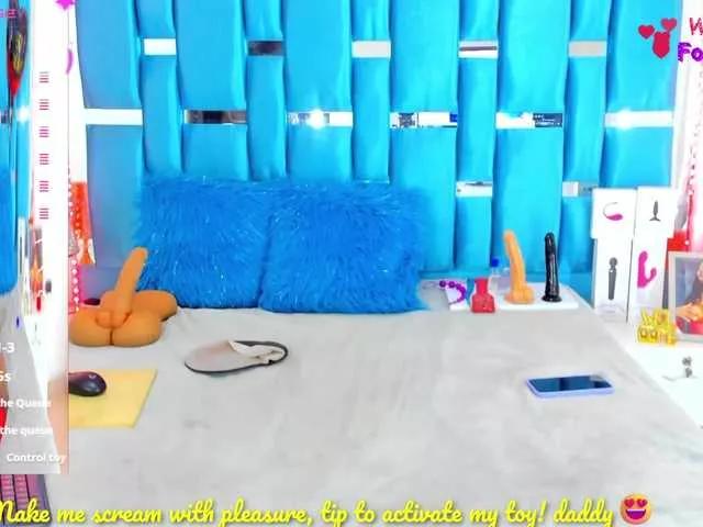 Explore our live girls sluts from our Custom and Multi clubs and checkout exclusive access to highly interactive content, such as shape, hair, titties, pussy type and many more.