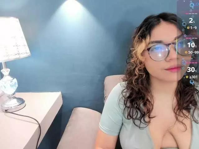 Explore our live girls sluts from our Custom and Multi clubs and checkout exclusive access to highly interactive content, such as shape, hair, titties, pussy type and many more.
