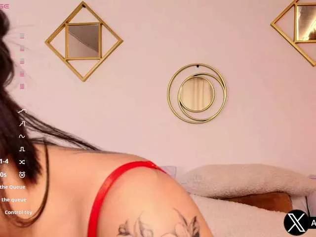 Explore our live girls sluts from our Custom and Multi clubs and checkout exclusive access to highly interactive content, such as shape, hair, titties, pussy type and many more.
