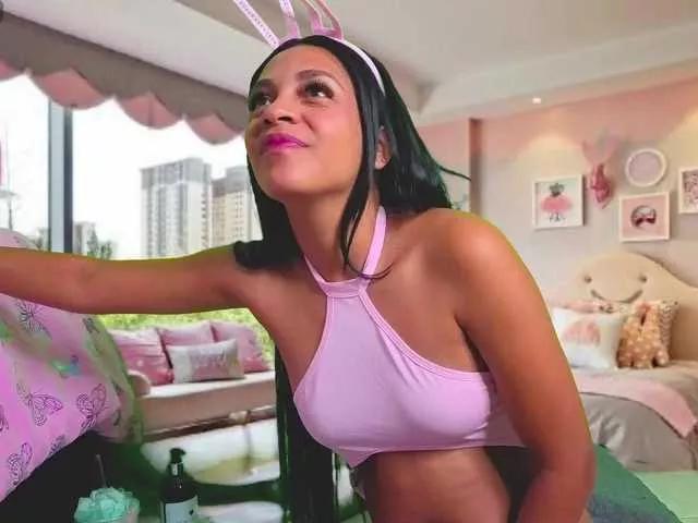 Explore our live girls sluts from our Custom and Multi clubs and checkout exclusive access to highly interactive content, such as shape, hair, titties, pussy type and many more.