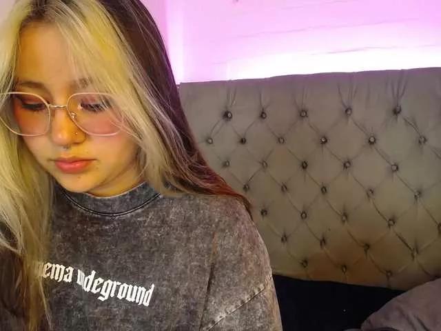 Aliiceyong from BongaCams