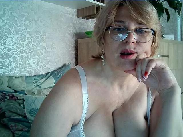Explore our live girls sluts from our Custom and Multi clubs and checkout exclusive access to highly interactive content, such as shape, hair, titties, pussy type and many more.