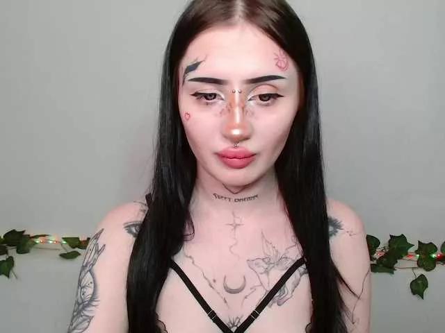 Explore our live girls sluts from our Custom and Multi clubs and checkout exclusive access to highly interactive content, such as shape, hair, titties, pussy type and many more.