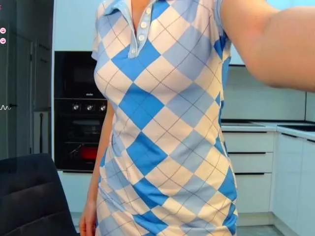 Explore our live girls sluts from our Custom and Multi clubs and checkout exclusive access to highly interactive content, such as shape, hair, titties, pussy type and many more.