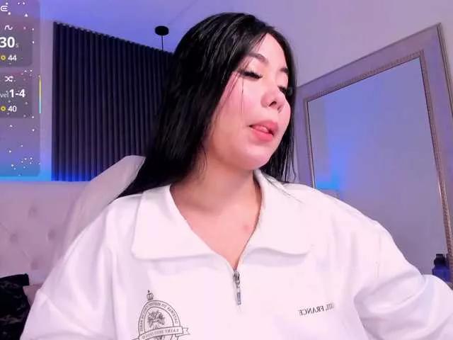 Explore our live girls sluts from our Custom and Multi clubs and checkout exclusive access to highly interactive content, such as shape, hair, titties, pussy type and many more.