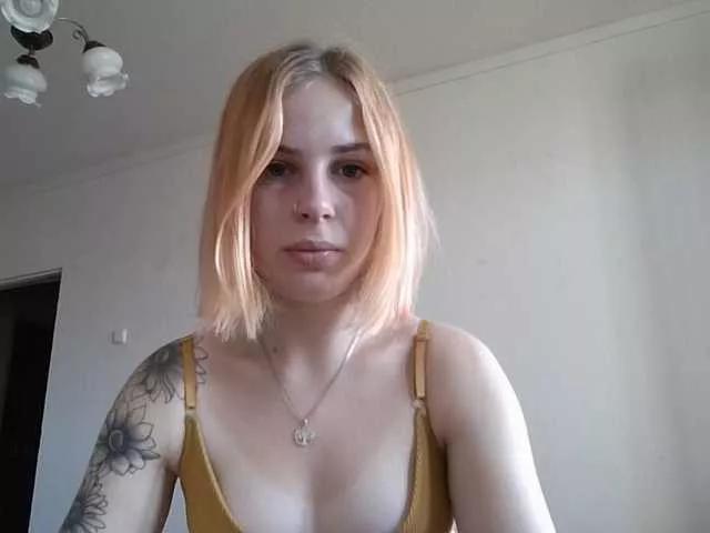 Explore our live girls sluts from our Custom and Multi clubs and checkout exclusive access to highly interactive content, such as shape, hair, titties, pussy type and many more.