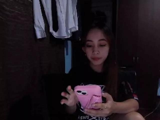 AllieSpankalot from BongaCams